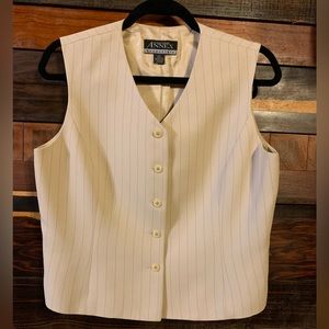 WOMENS Casual Corner Cream Pinstripe Vest 10P EXCELLENT SEAMWORK